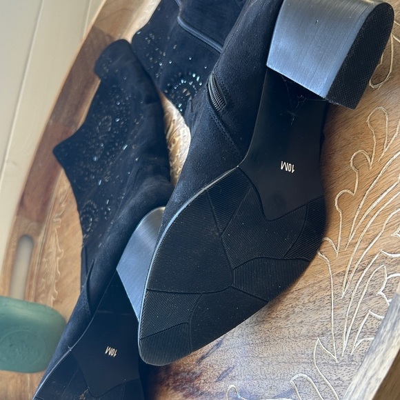 Black Suede Embellished Knee-High Boots size 10 New with Box - Picture 3 of 16